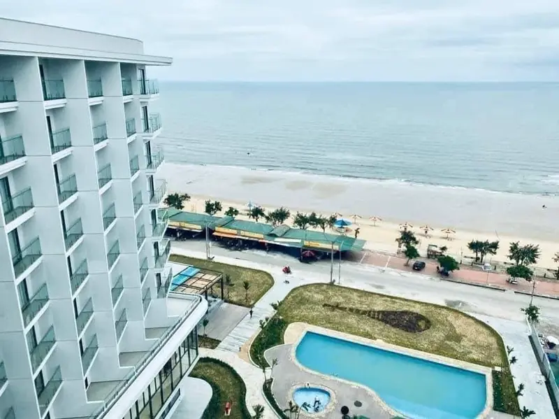 Bãi biển miền Trung nhìn từ trên cao